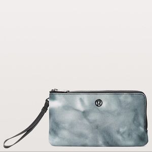 LULULEMON DOUBLE UP POUCH WRISTLET